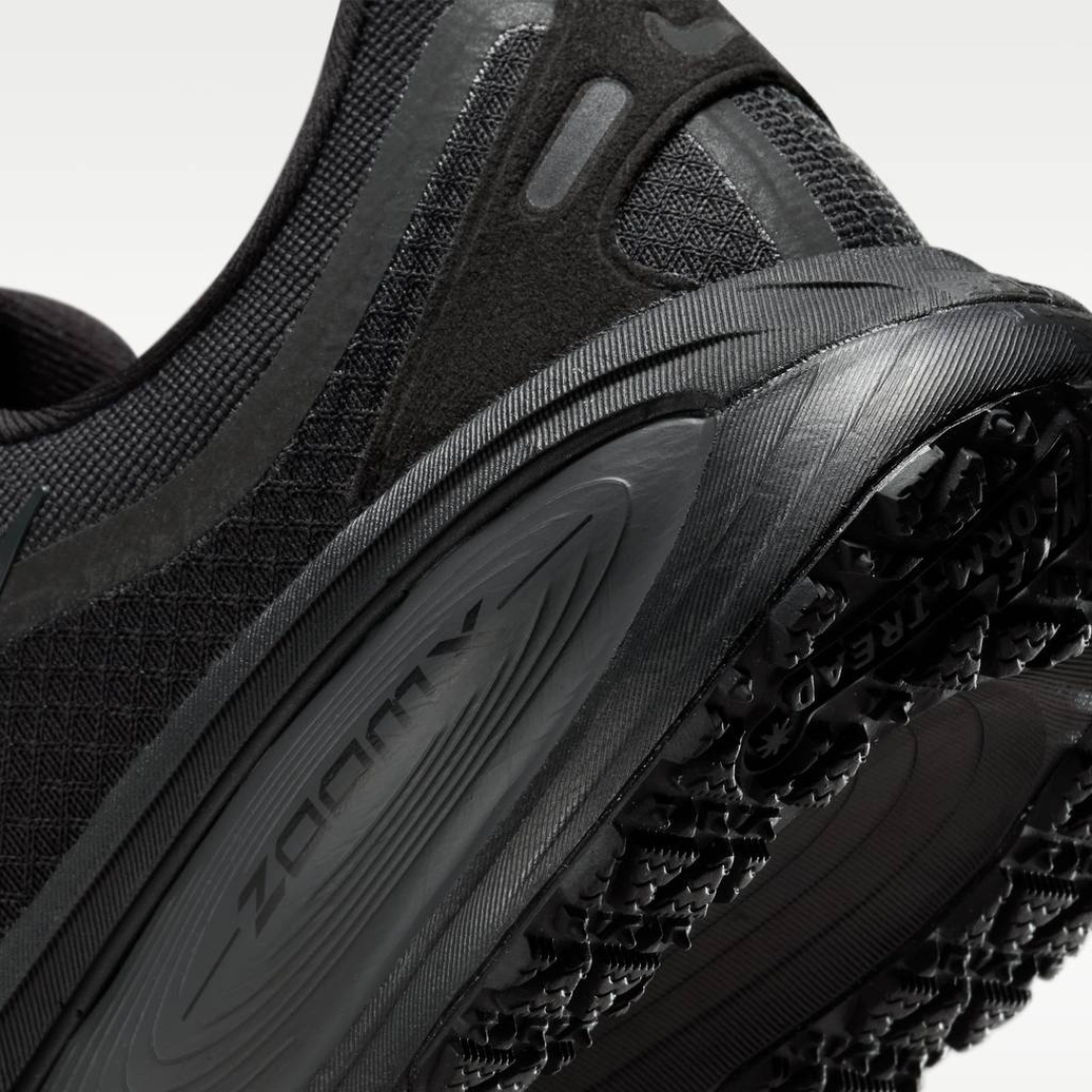 Tênis Nike Vomero 18 GORE-TEX - Preto