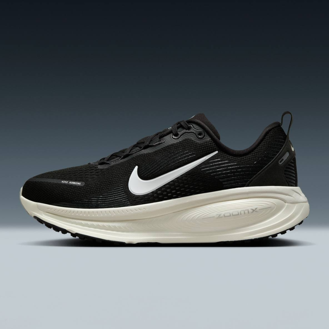 Tênis Nike Vomero 18 - Preto/Branco