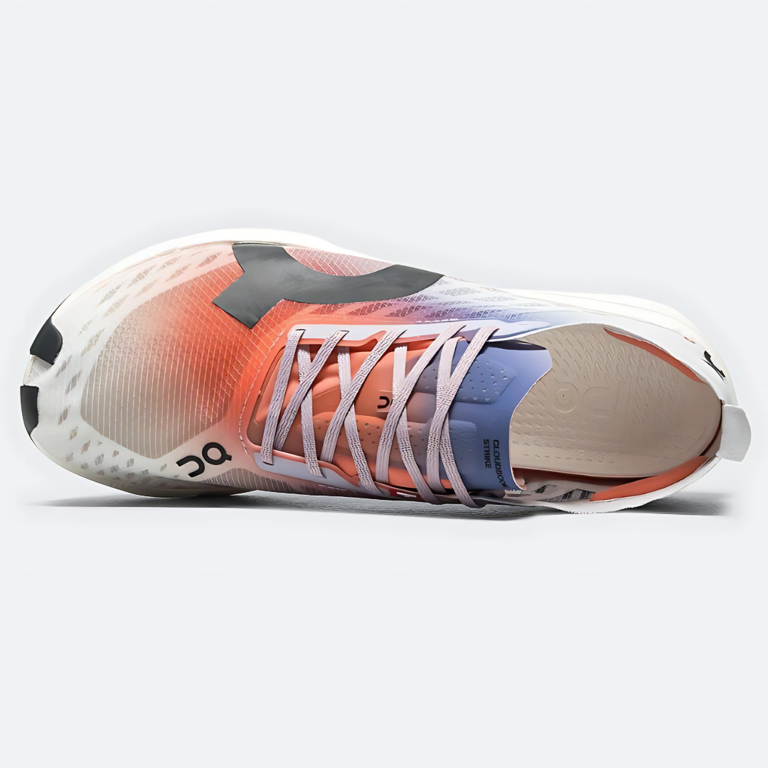 Tênis On Running Cloudboom Strike - White/Flame