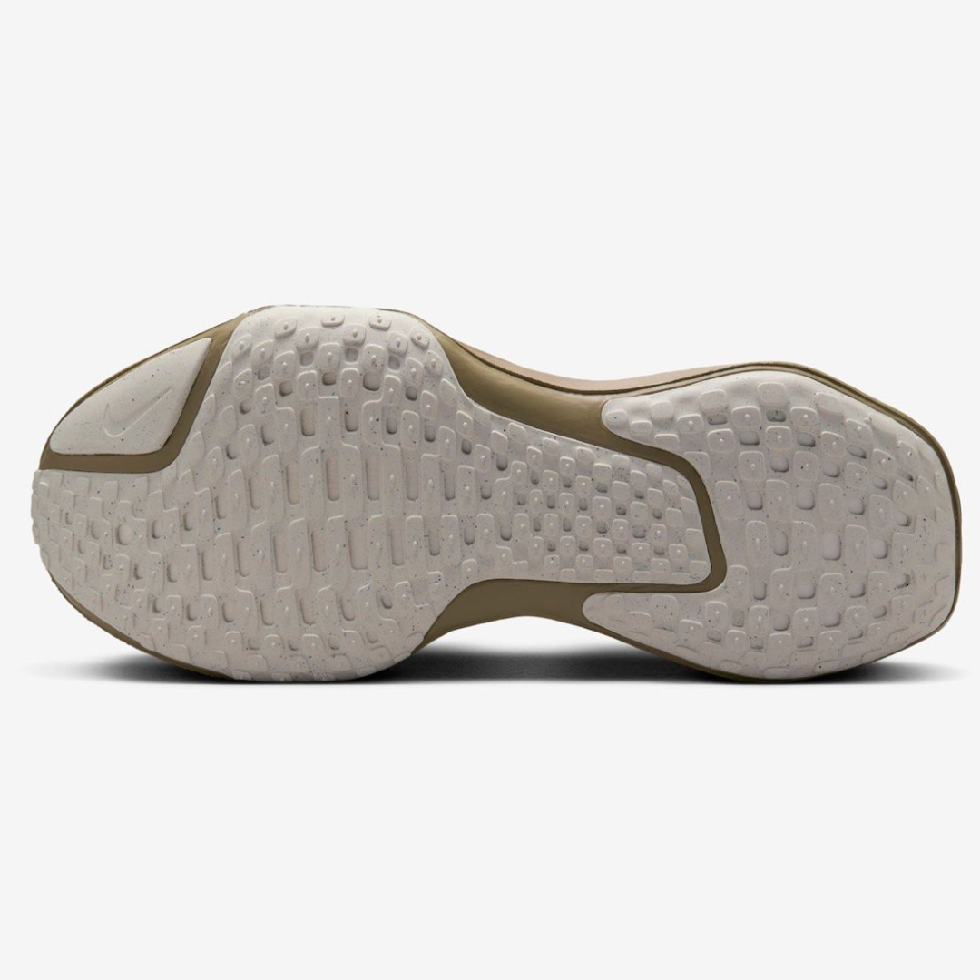 Tênis Nike Invincible Run 3 - Marrom
