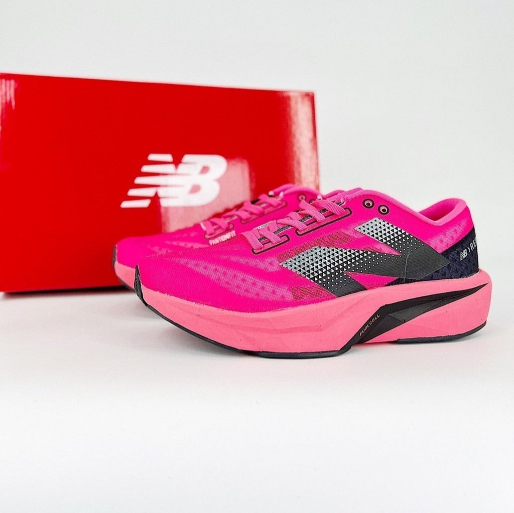 Tênis New Balance FuelCell Rebel V4 - Rosa