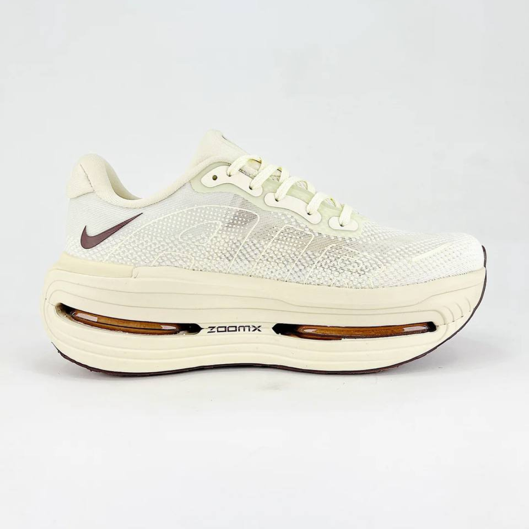 Tênis Nike Vomero Premium - Bege/Marrom
