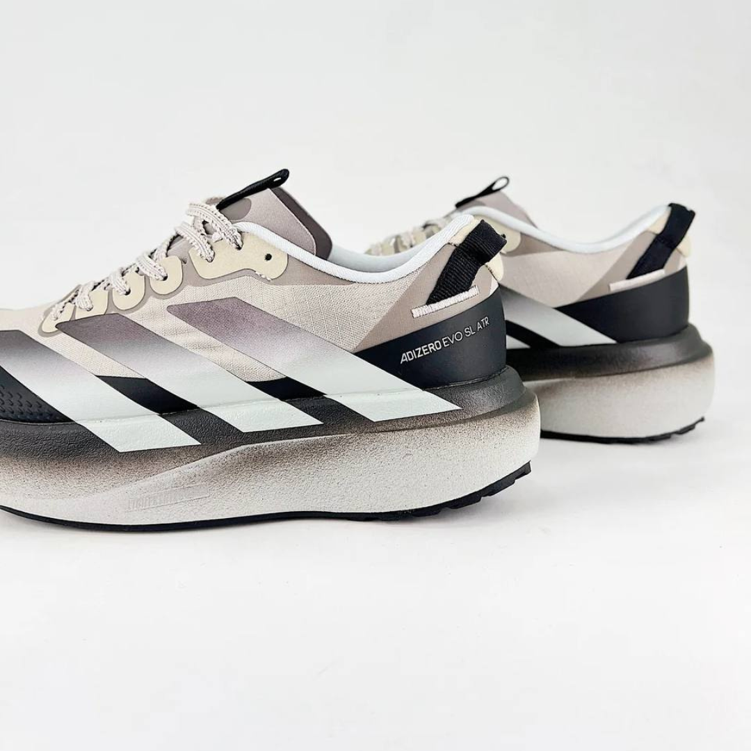 Tênis Adidas Adizero EVO SL ATR - Castanho Claro/Preto