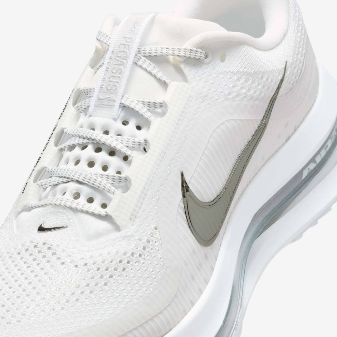 Tênis Nike Pegasus Premium - Branco/Cinza