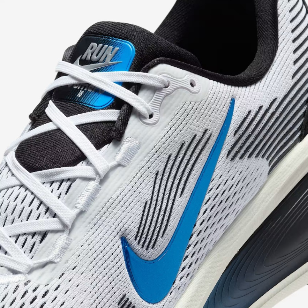 Tênis Nike Vomero 18 - Branco/Photoblue