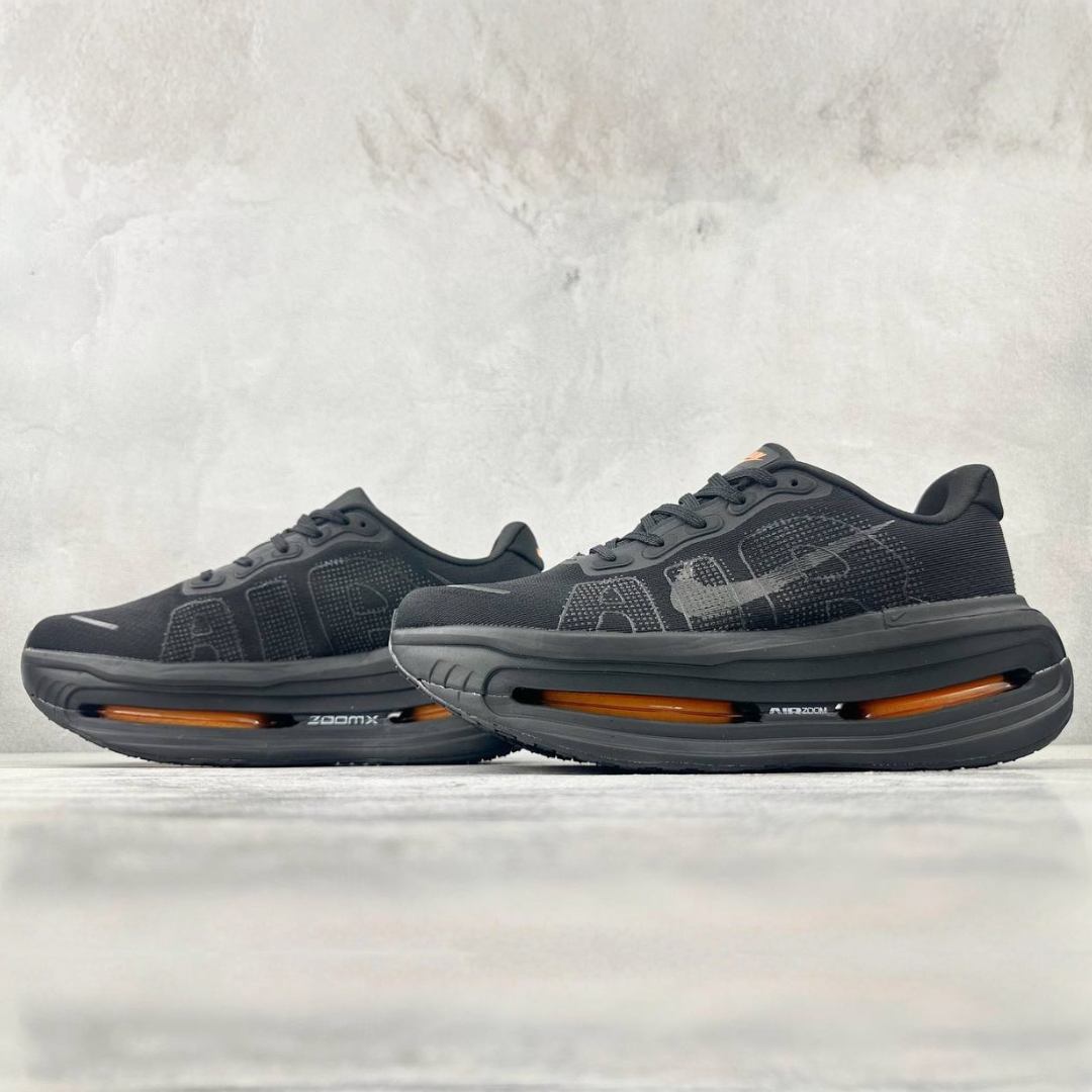 Tênis Nike Vomero Premium - Preto/Laranja