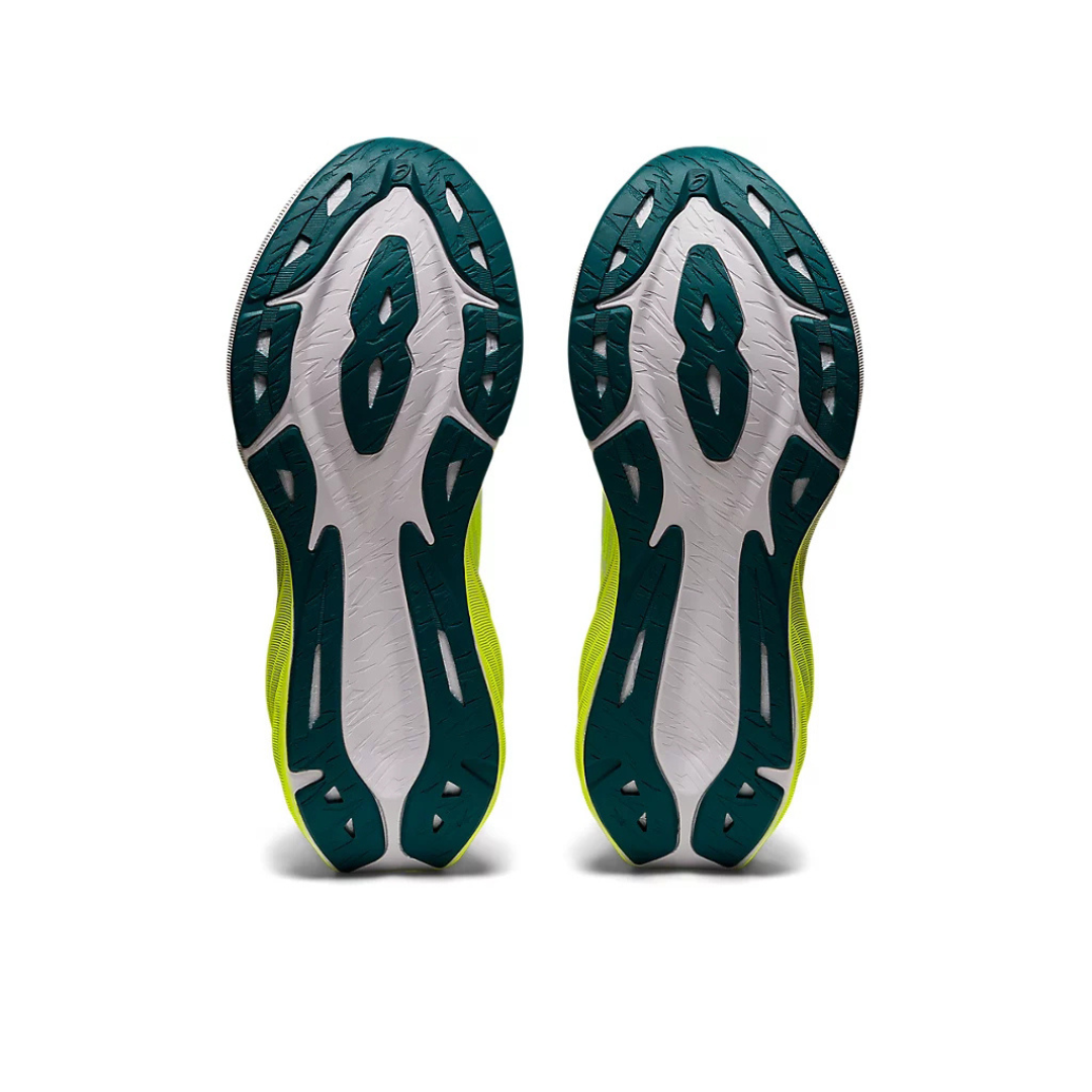 Tênis Asics Novablast 3 Verde fluorescente e Branco