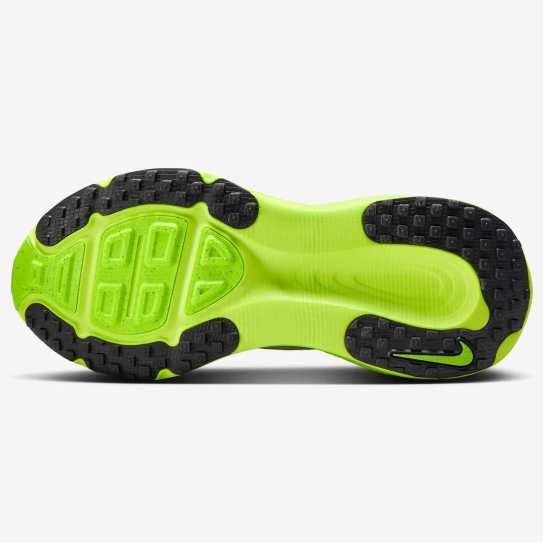 Tênis Nike Vomero 18 - Branco/Verde