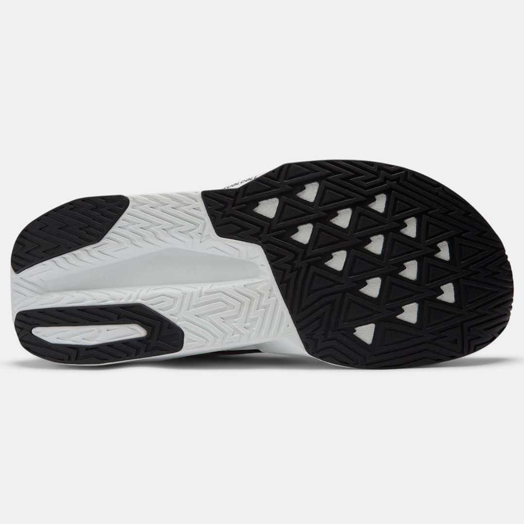Tênis New Balance Fuelcell Rebel V5 - Branco/Preto