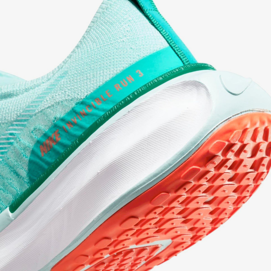 Tênis Nike Invincible Run 3 - Verde Claro/Branco