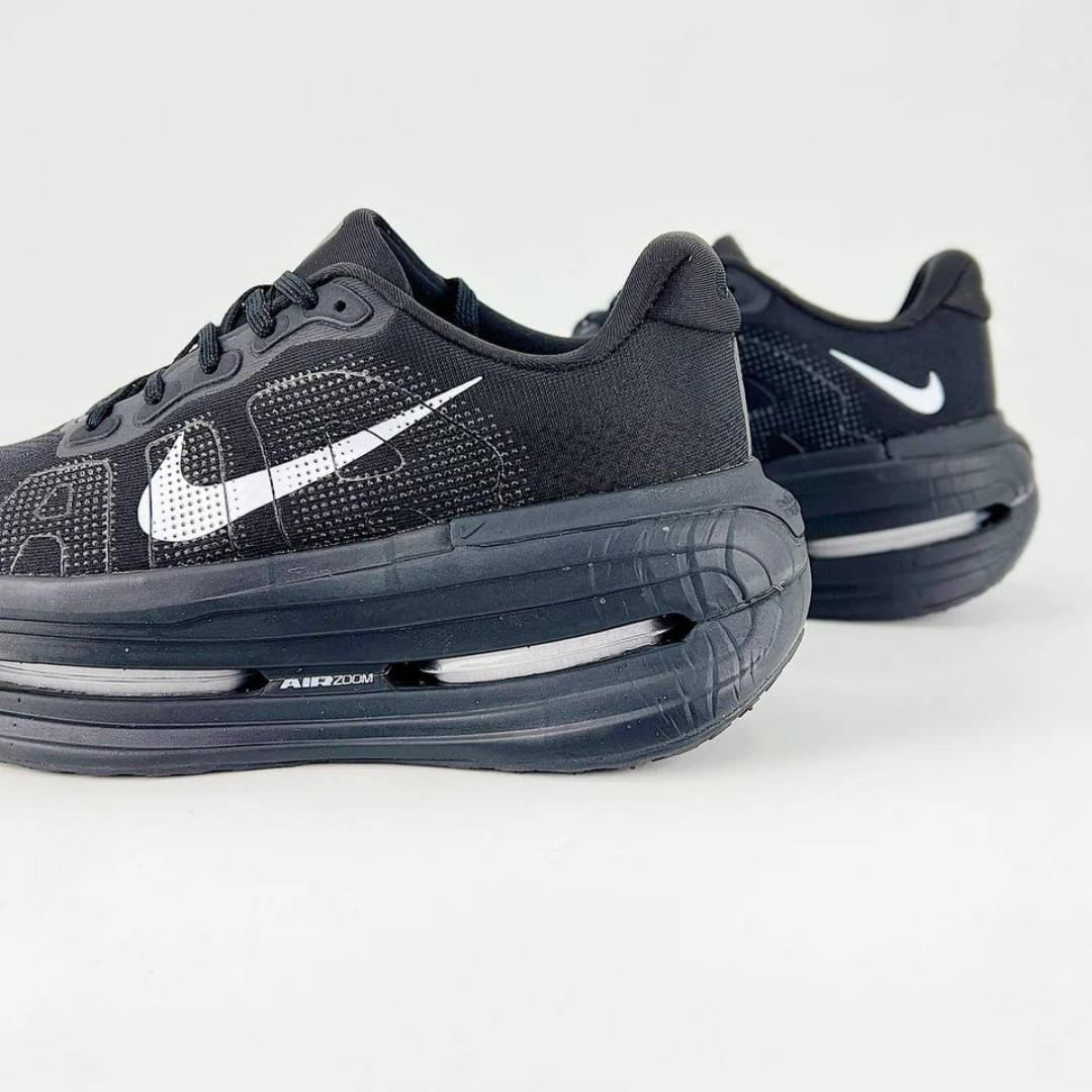 Tênis Nike Vomero Premium - Preto