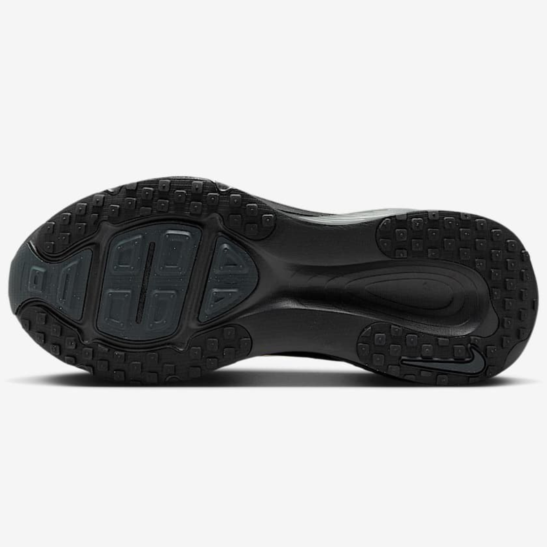 Tênis Nike Vomero 18 - Preto