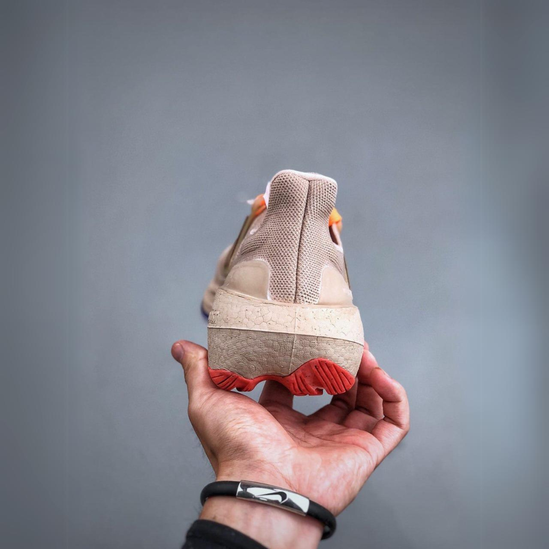 Tênis Adidas Ultraboost Light 23 Wonder Taupe Solar Red