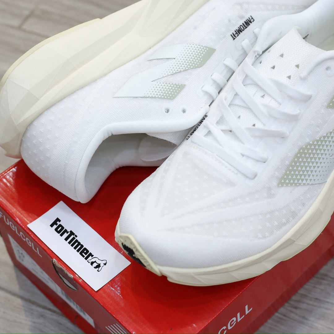 Tênis New Balance FuelCell Rebel V4 - Branco/White