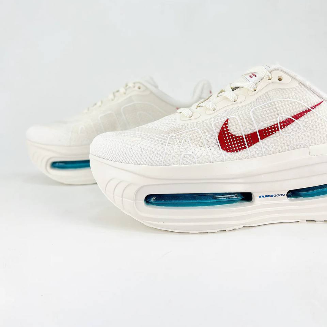 Tênis Nike Vomero Premium - Bege/Vermelho