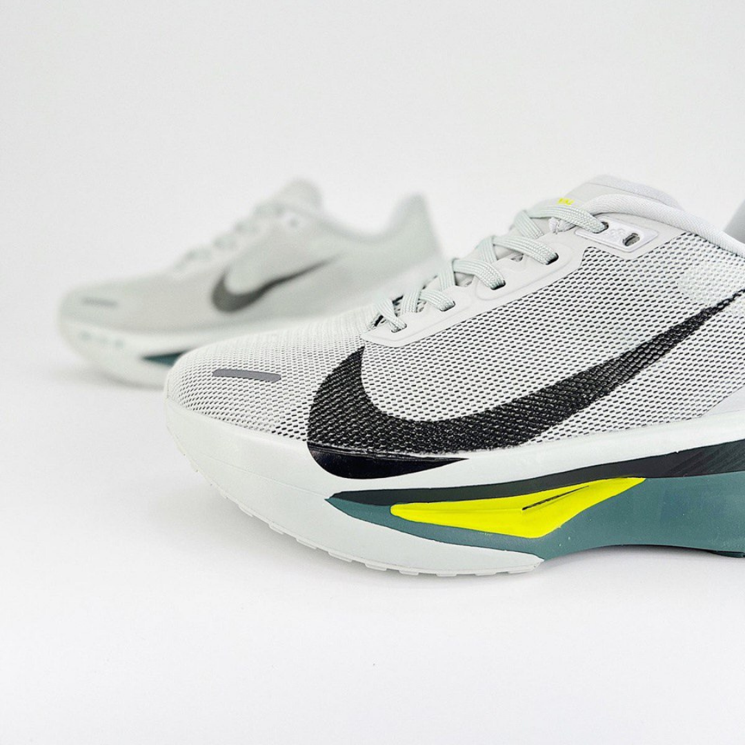 Tênis Nike Zoom Fly 6 - Branco/Verde