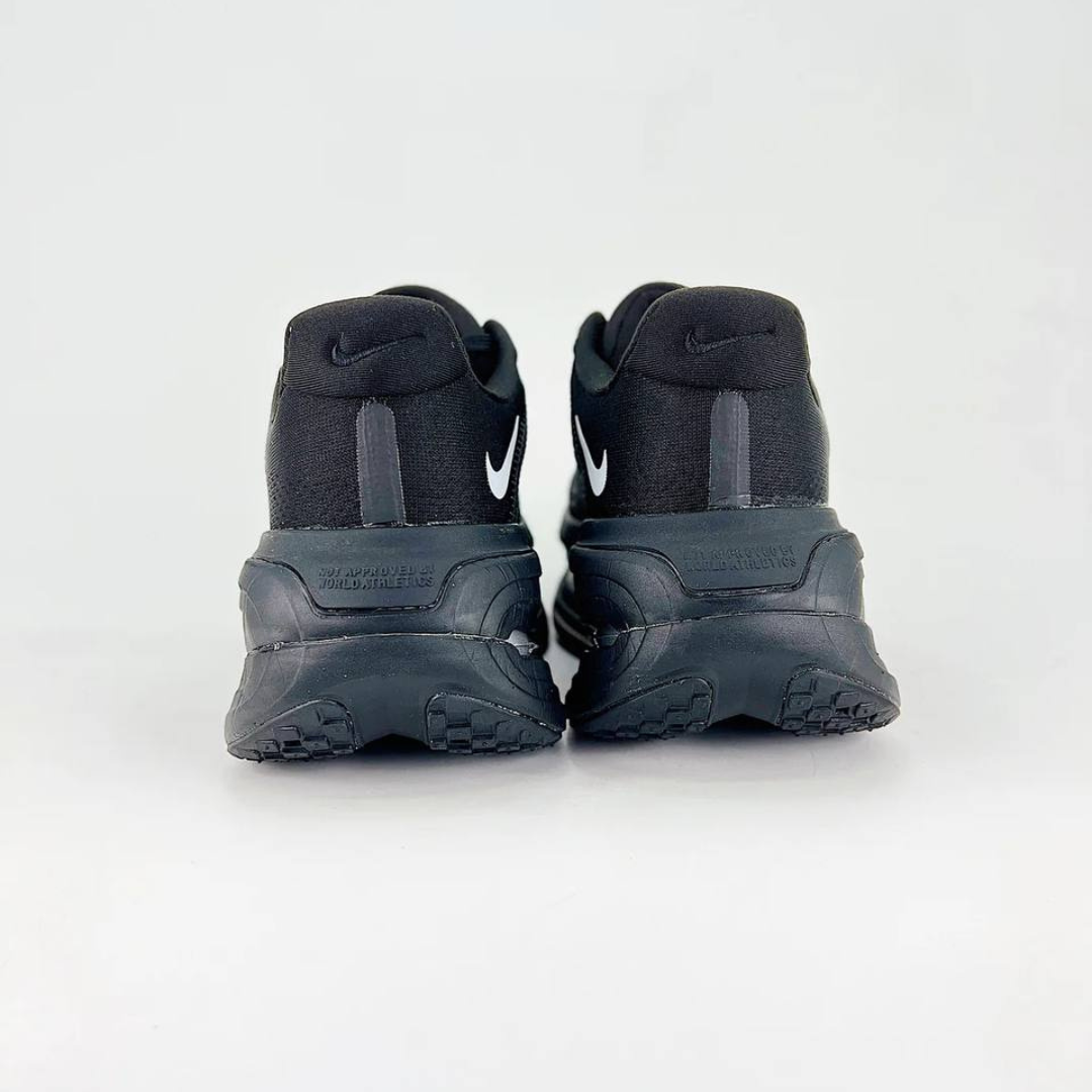 Tênis Nike Vomero Premium - Preto
