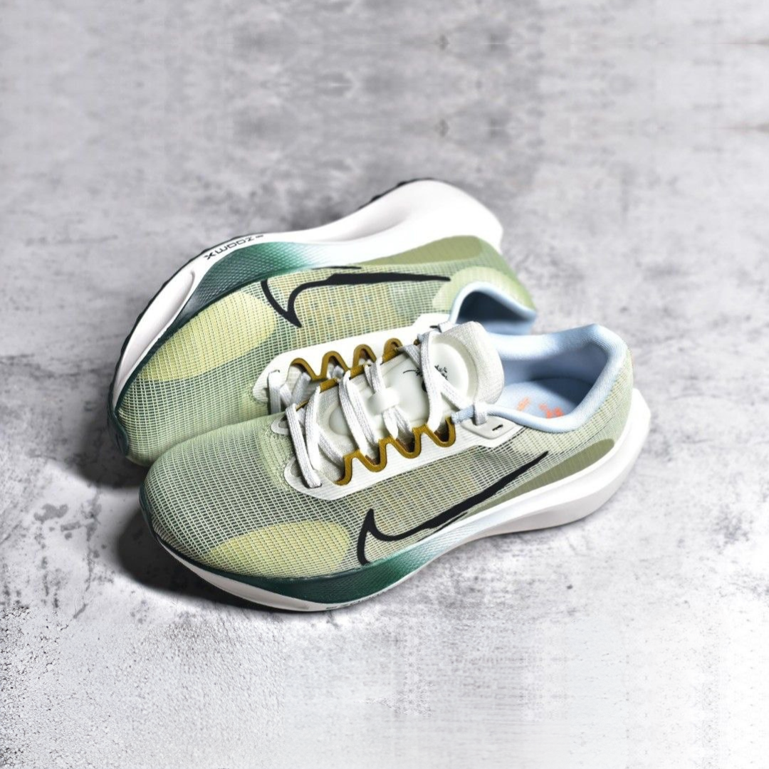 Tênis Nike Zoom Fly 5 Verde Oliva e Branco
