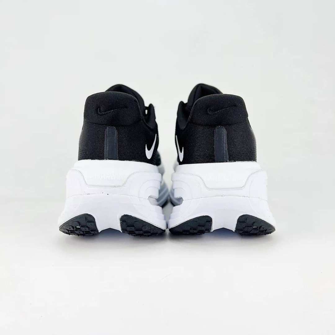 Tênis Nike Vomero Premium - Preto/Branco