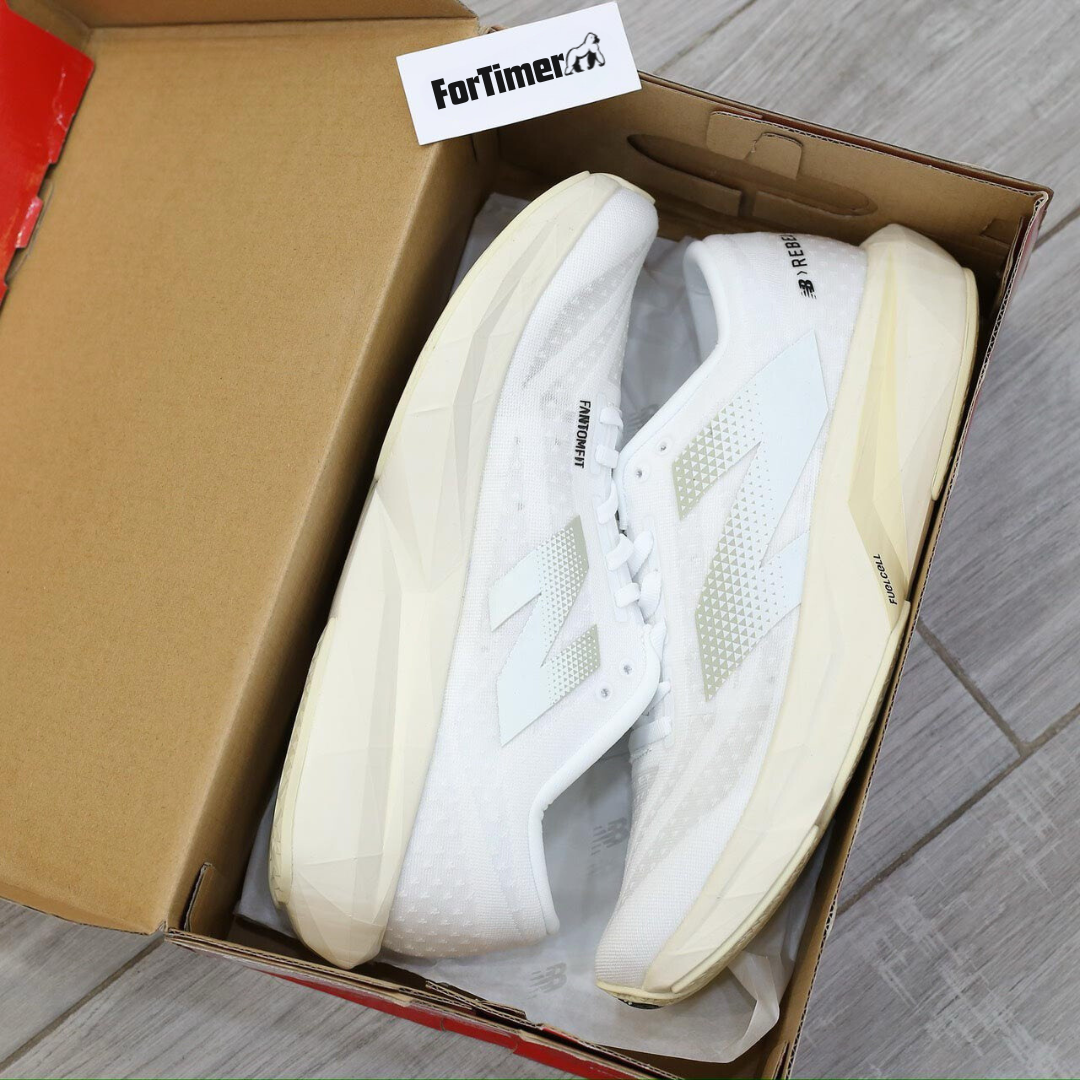 Tênis New Balance FuelCell Rebel V4 - Branco/White