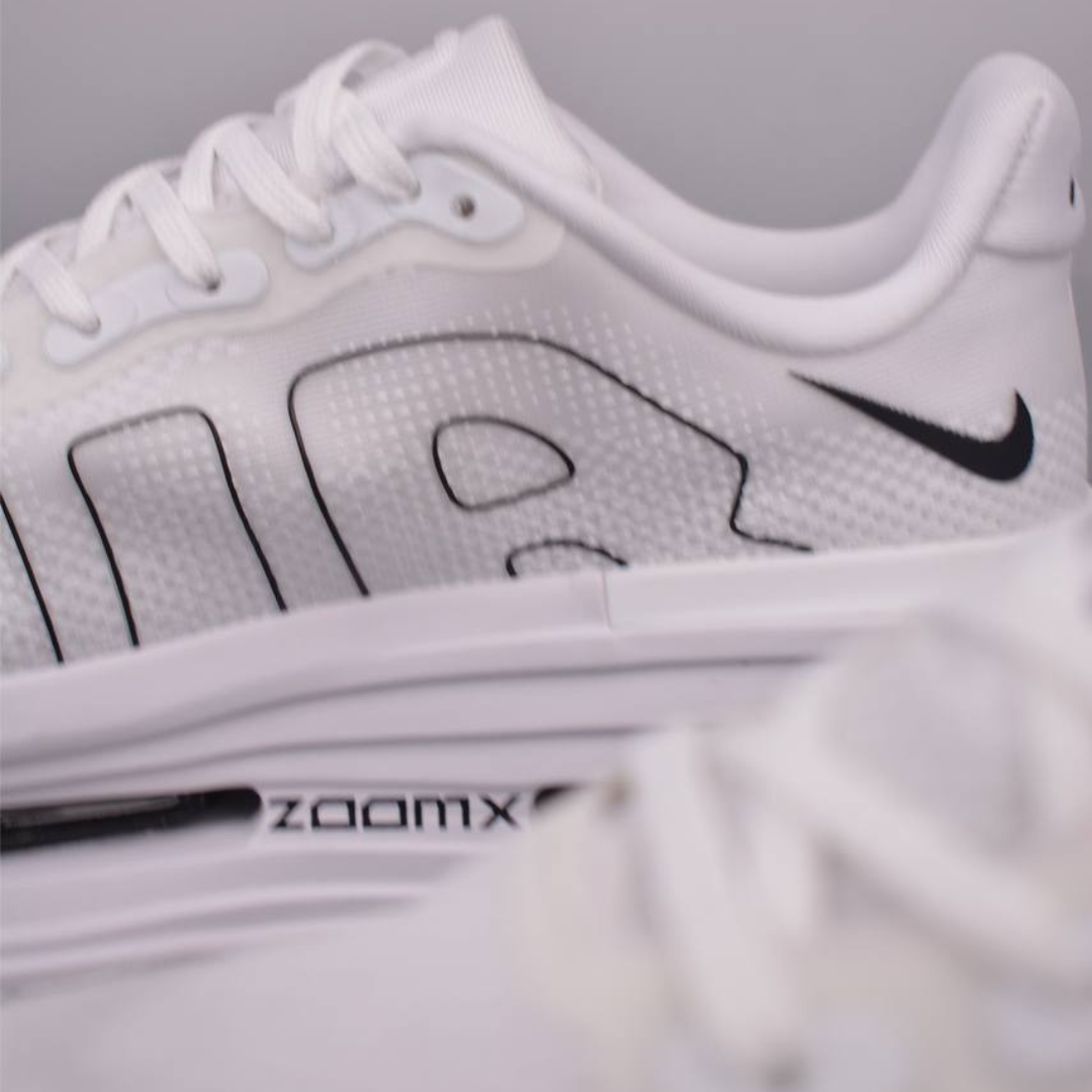 Tênis Nike Vomero Premium - Branco/Preto