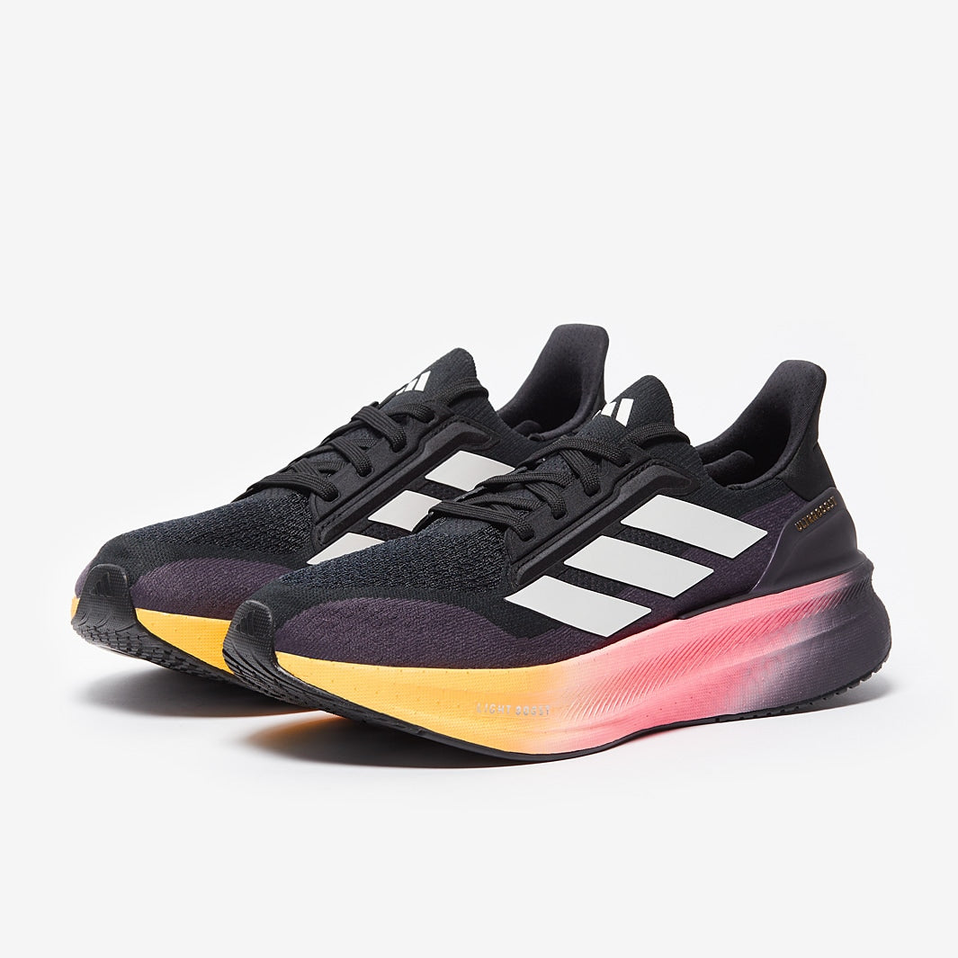 Tênis Adidas Ultraboost 5 Core Black Metallic Spark