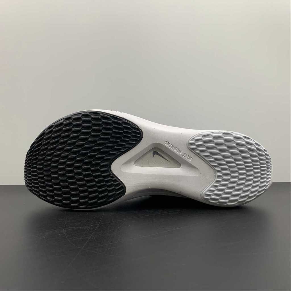 Tênis Nike Zoom Fly 5 - Edição Premium