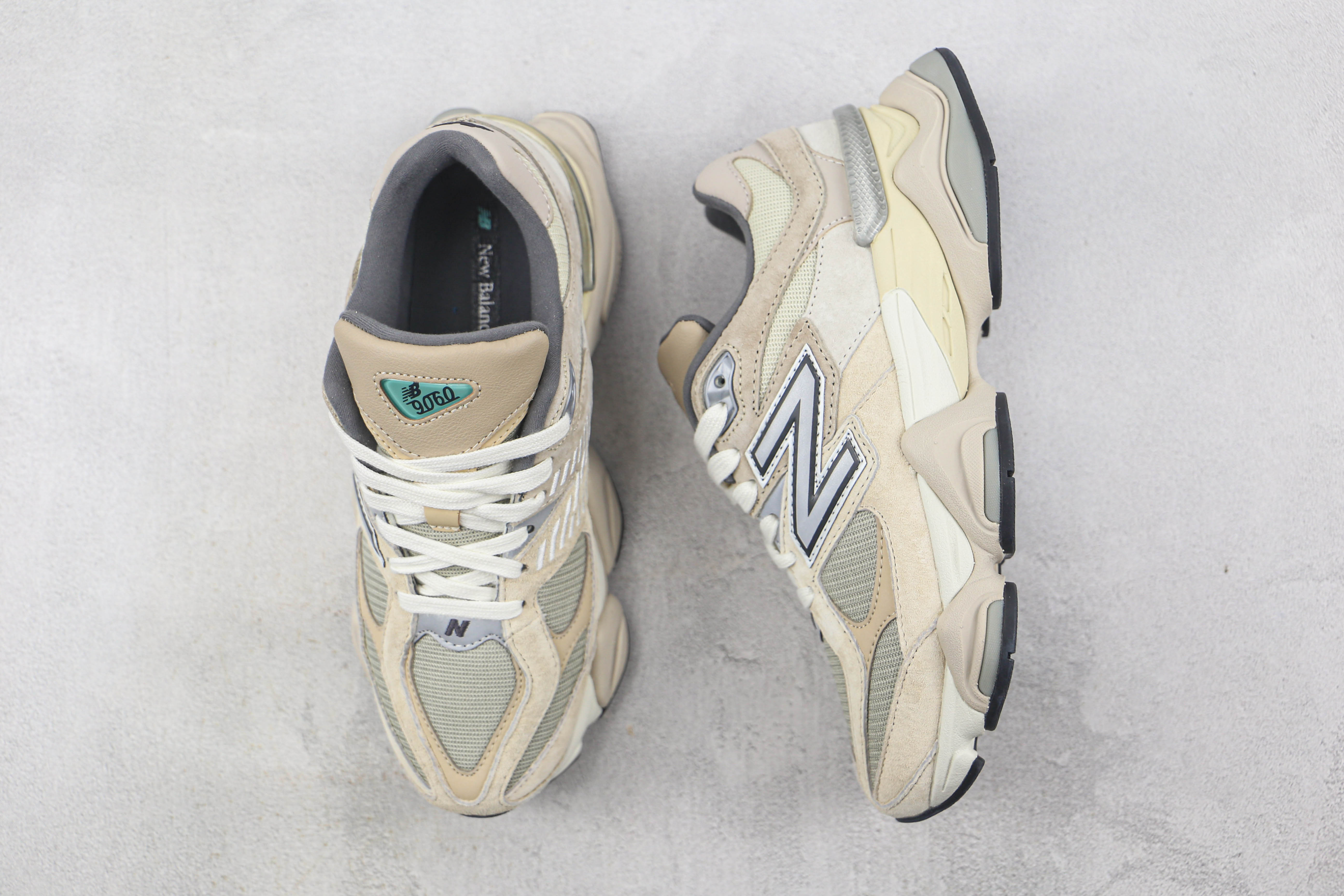 Tênis New Balance 9060 Sea Salt