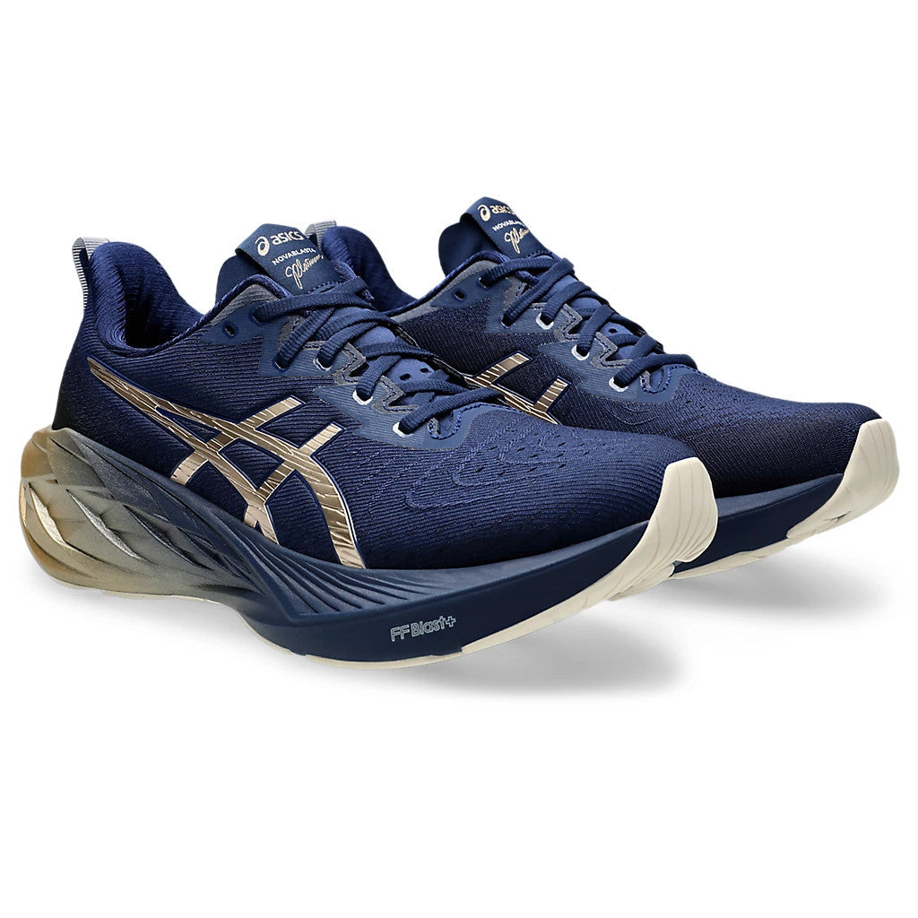 Tênis Asics Novablast™ 4 Platinum Azul Marinho Dourado