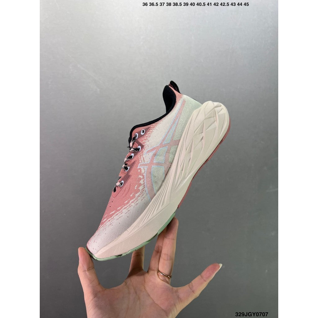 Tênis Asics Novablast™ 4 Rosa Preto