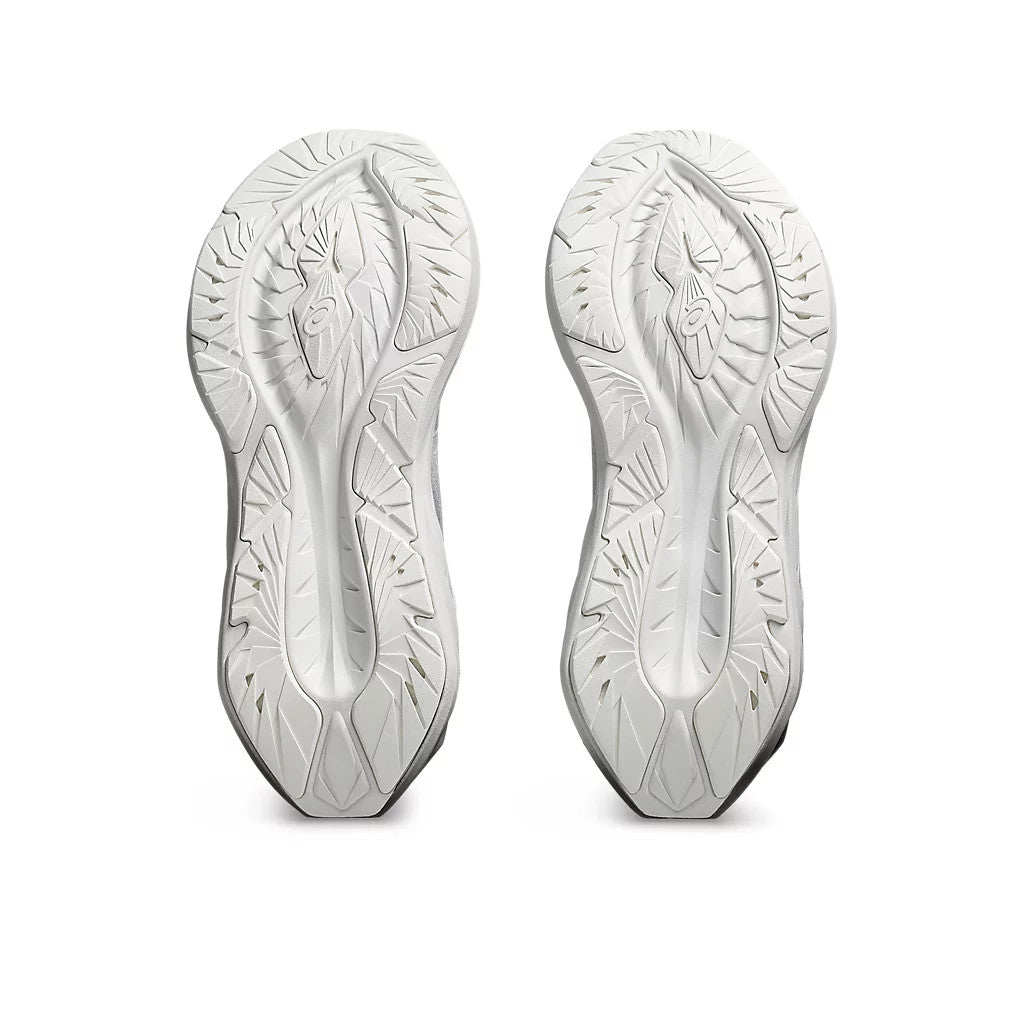 Tênis Asics Novablast™ 4 White Black