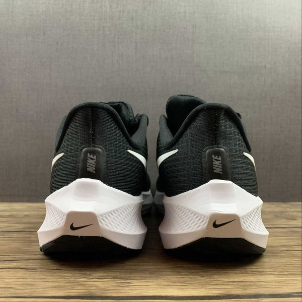 Tênis Nike Air Zoom Pegasus 39 - Preto/Branco