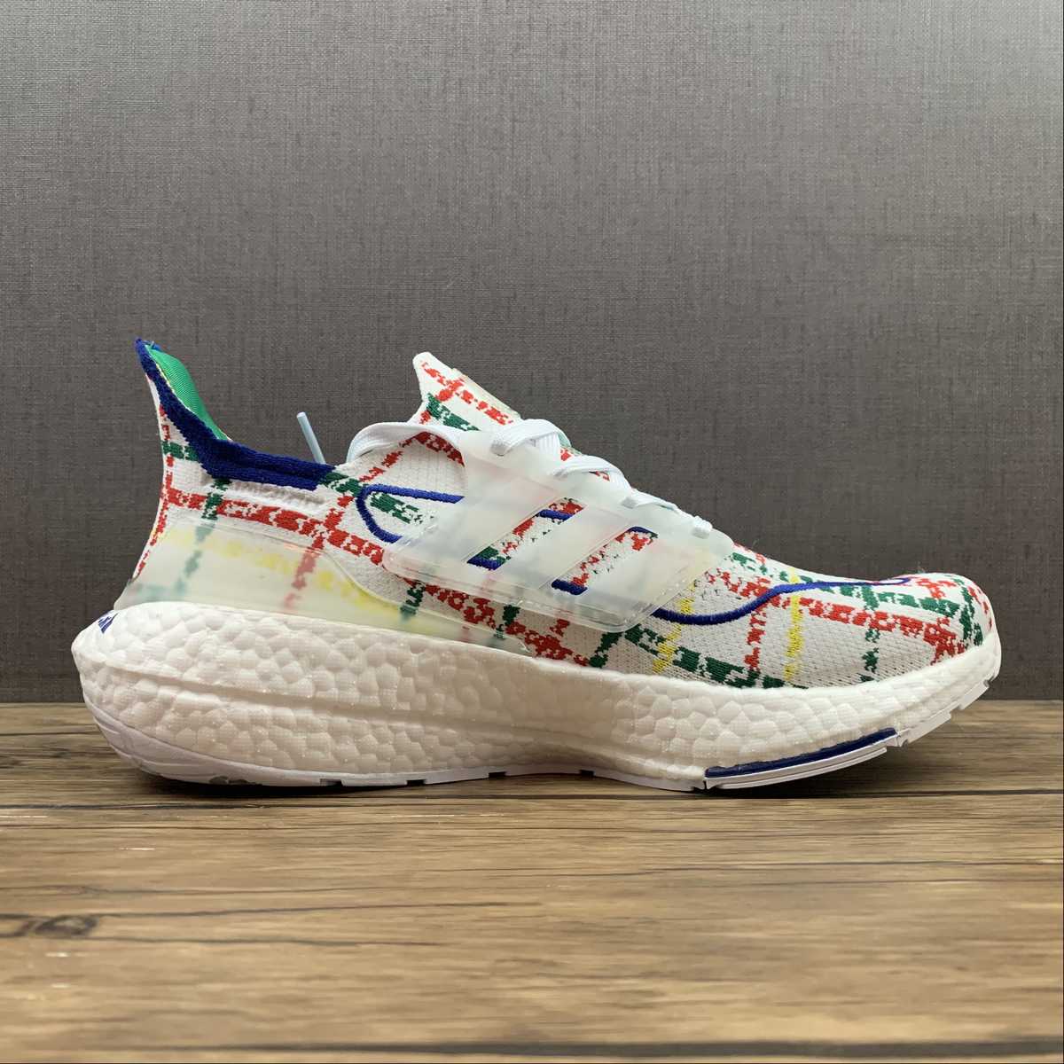 Tênis Adidas Ultraboost 21 White Multicolor