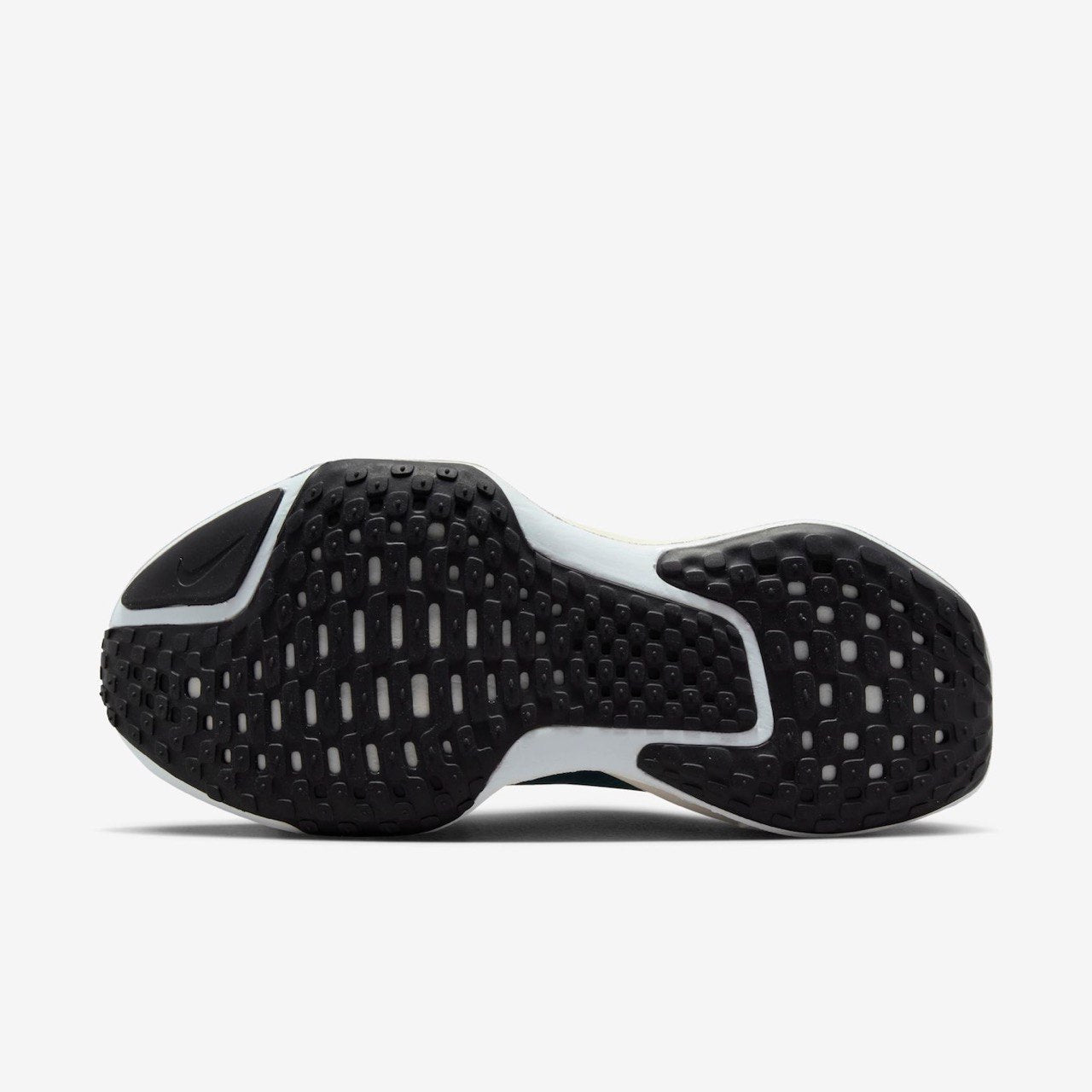 Tênis Nike Zoom X Invincible Run 3 Black White