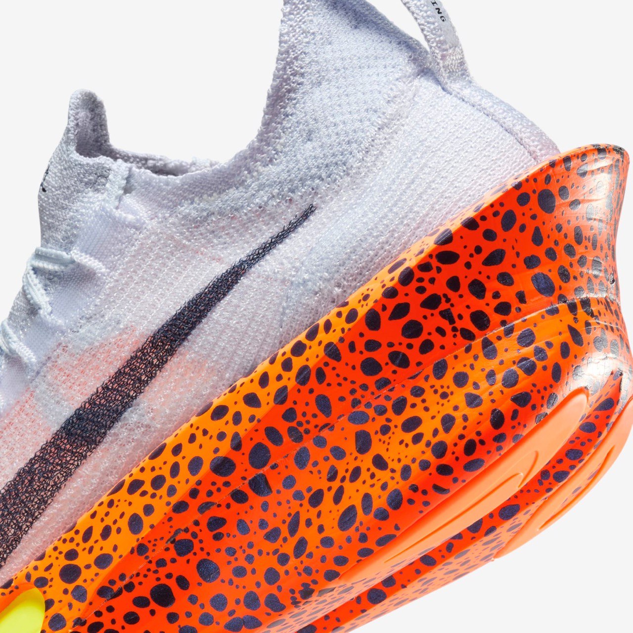 Tênis Nike ZoomX ALPHAFLY Next% 3 - Laranja edição limitada
