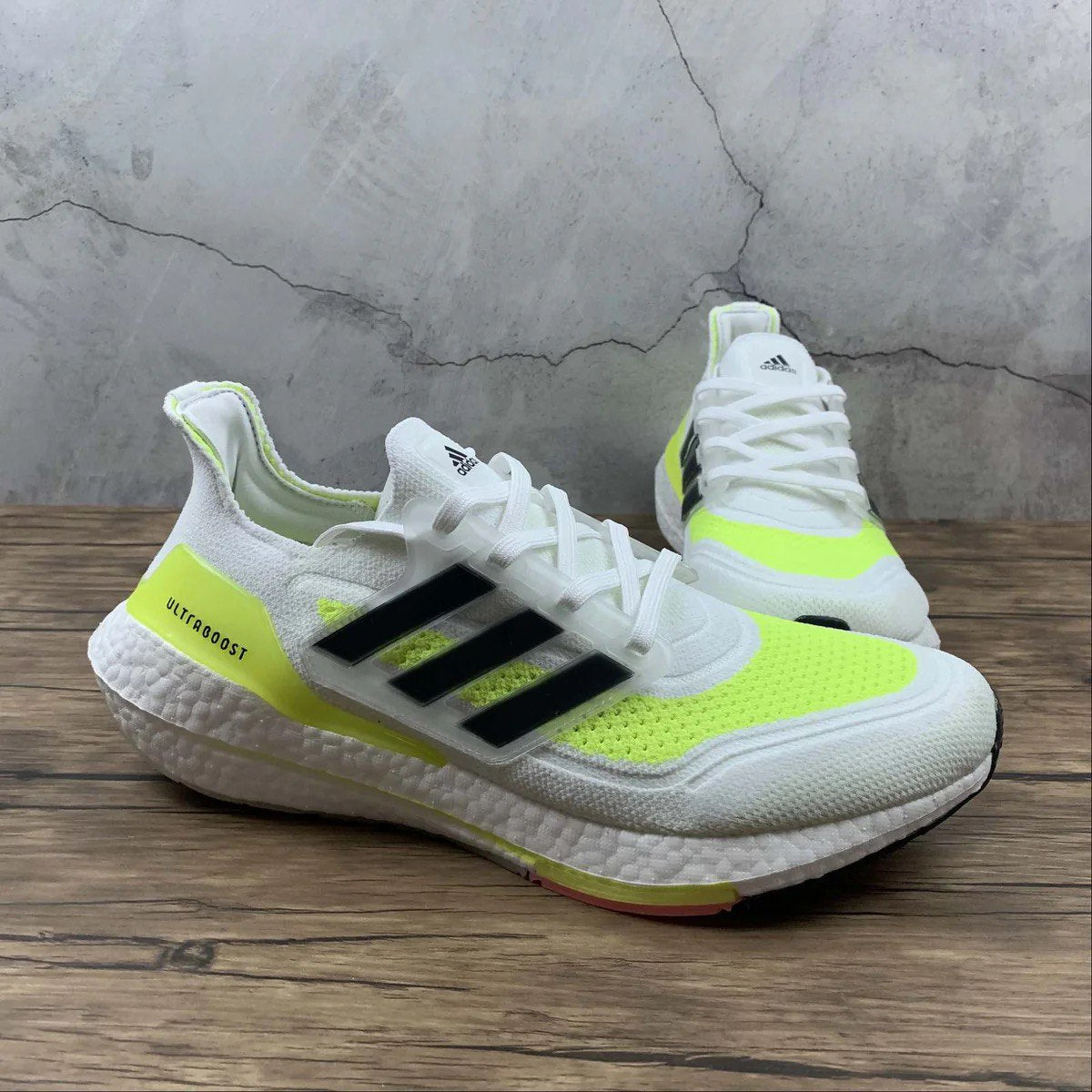 Tênis Adidas Ultraboost 21 Branco Verde