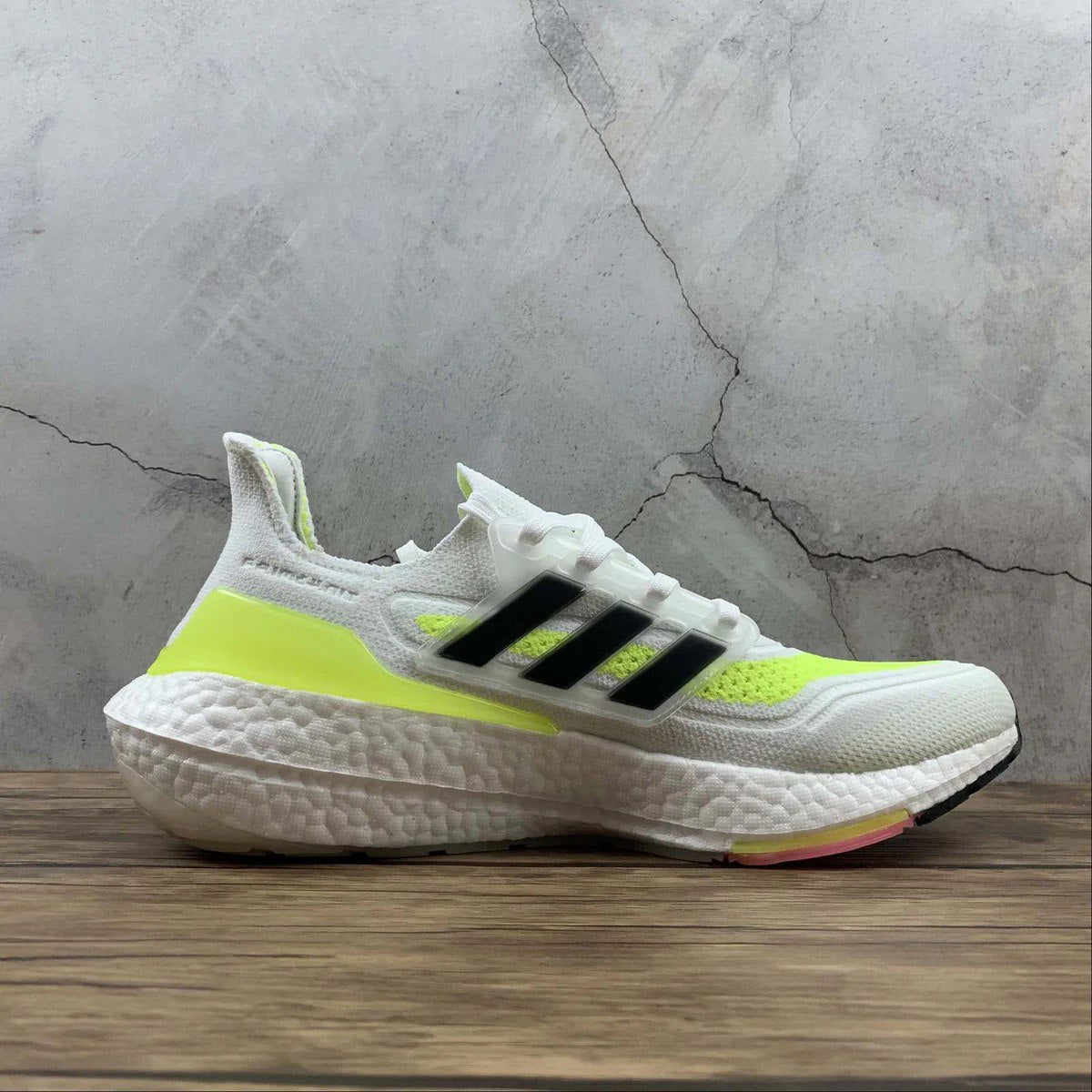 Tênis Adidas Ultraboost 21 Branco Verde