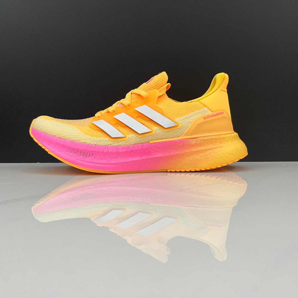 Tênis Adidas Ultraboost 5 Laranja Rosa