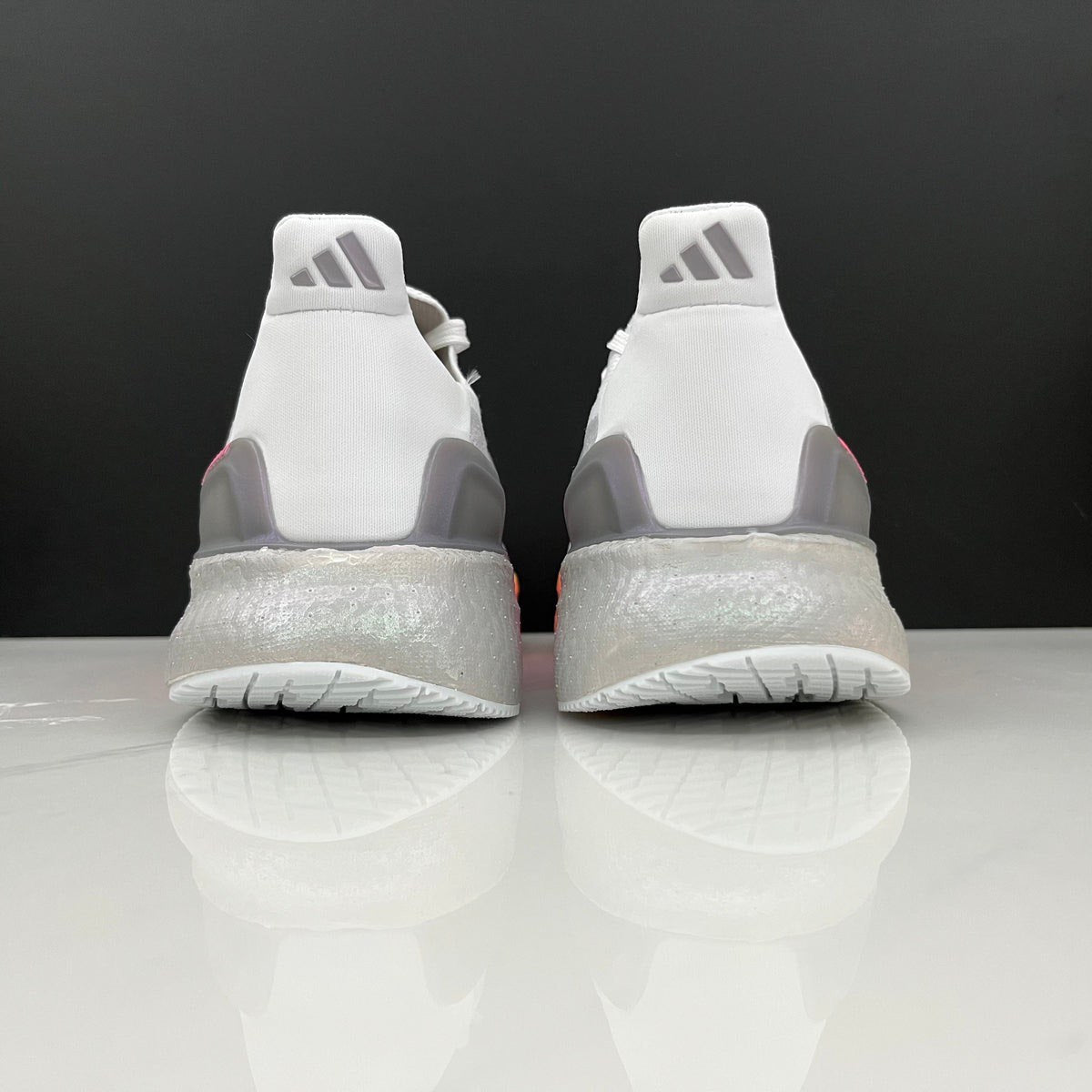 Tênis Adidas Ultraboost 5 Branco Cinza