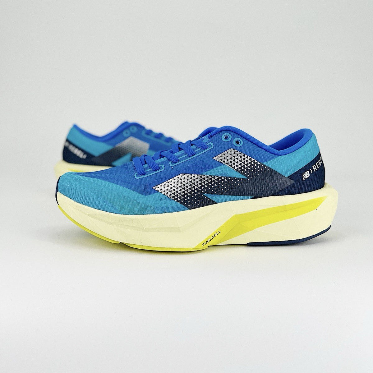 Tênis New Balance FuelCell Rebel V4 - Azul-Collor