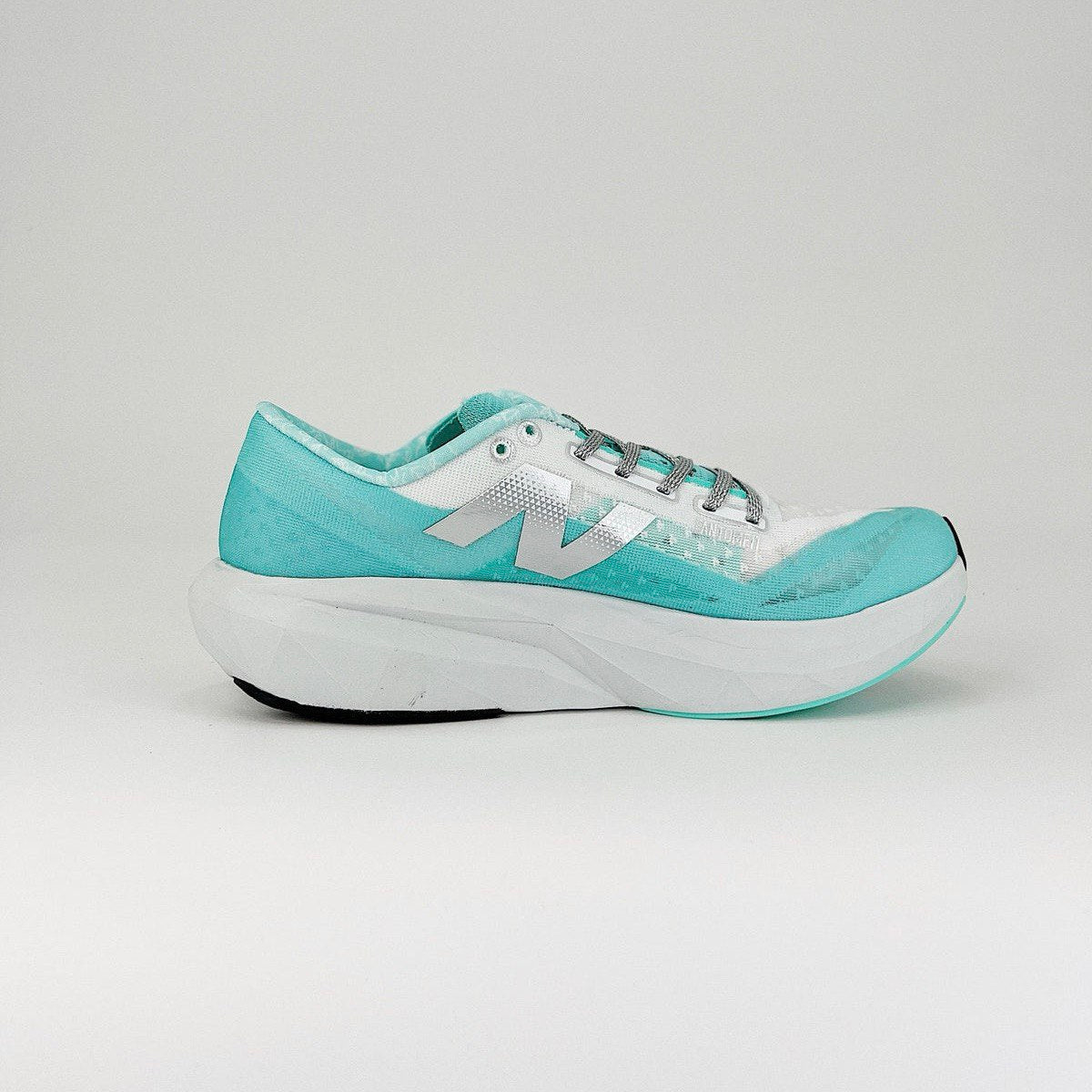 Tênis New Balance FuelCell Rebel V4 - Blue