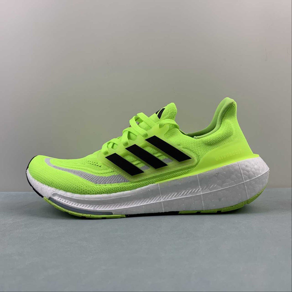 Tênis Adidas Ultraboost Light 23 Verde