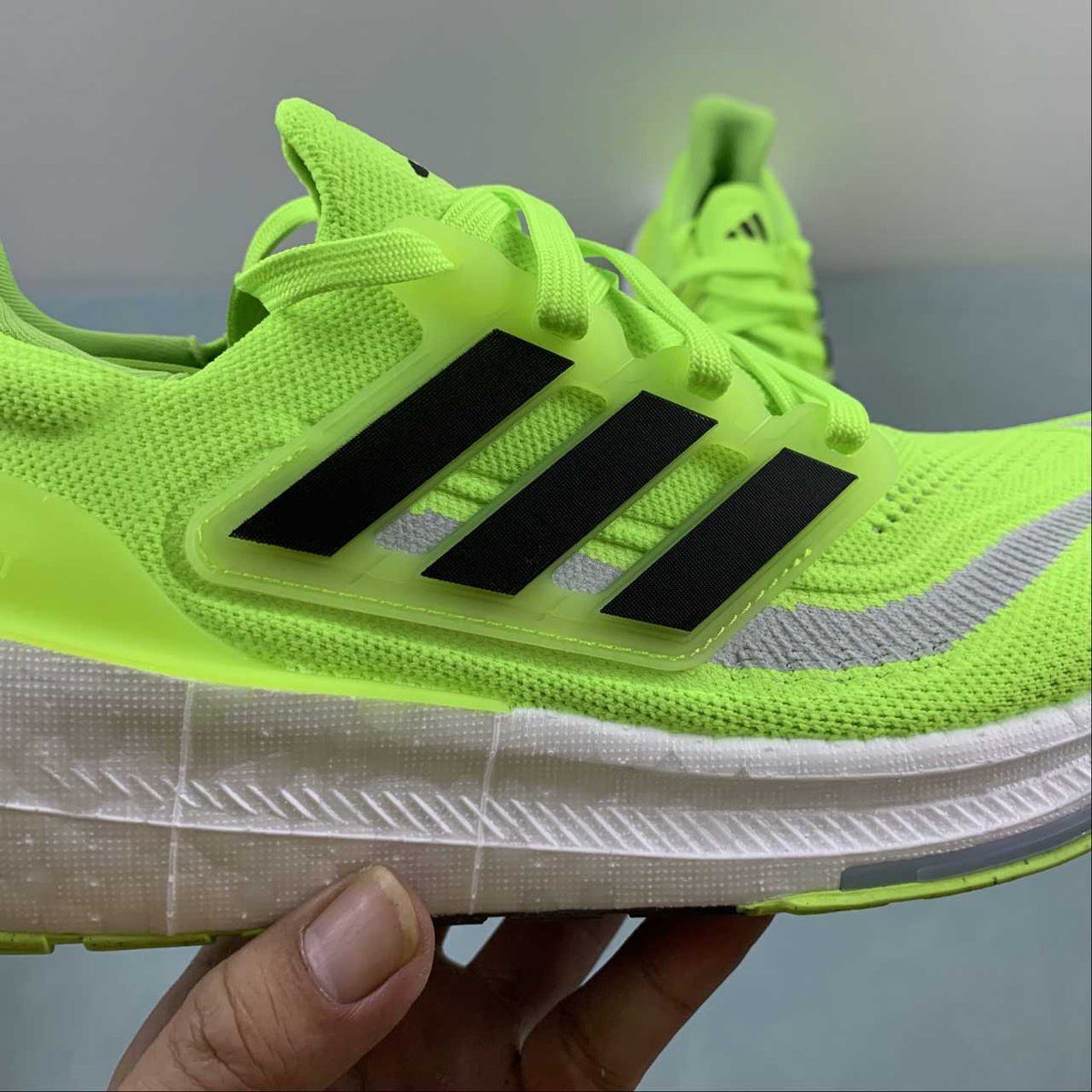 Tênis Adidas Ultraboost Light 23 Verde