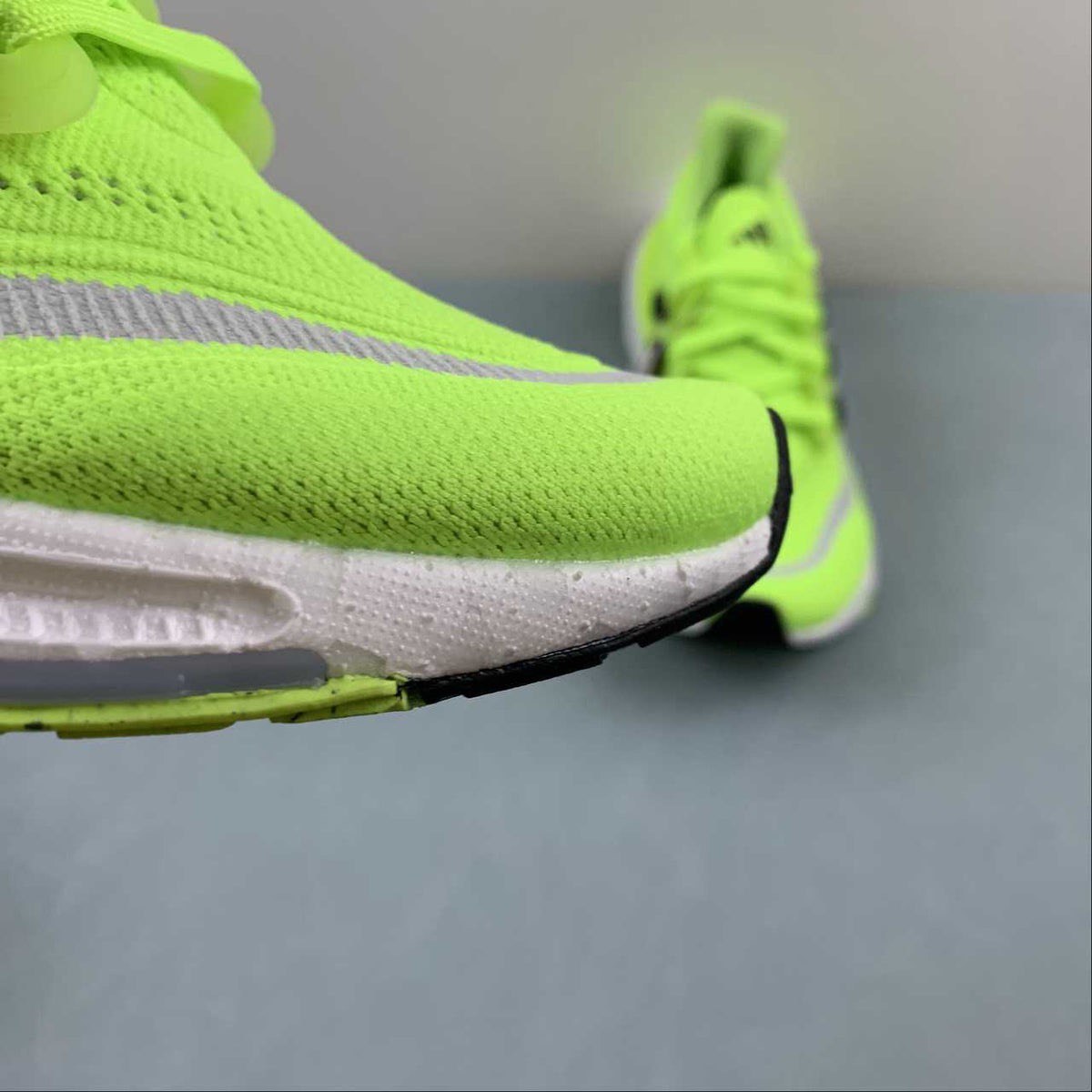 Tênis Adidas Ultraboost Light 23 Verde