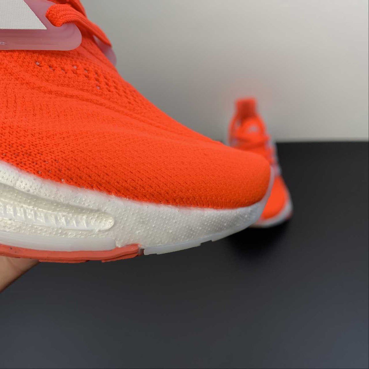 Tênis Adidas Ultraboost Light 23 Vermelho com Branco