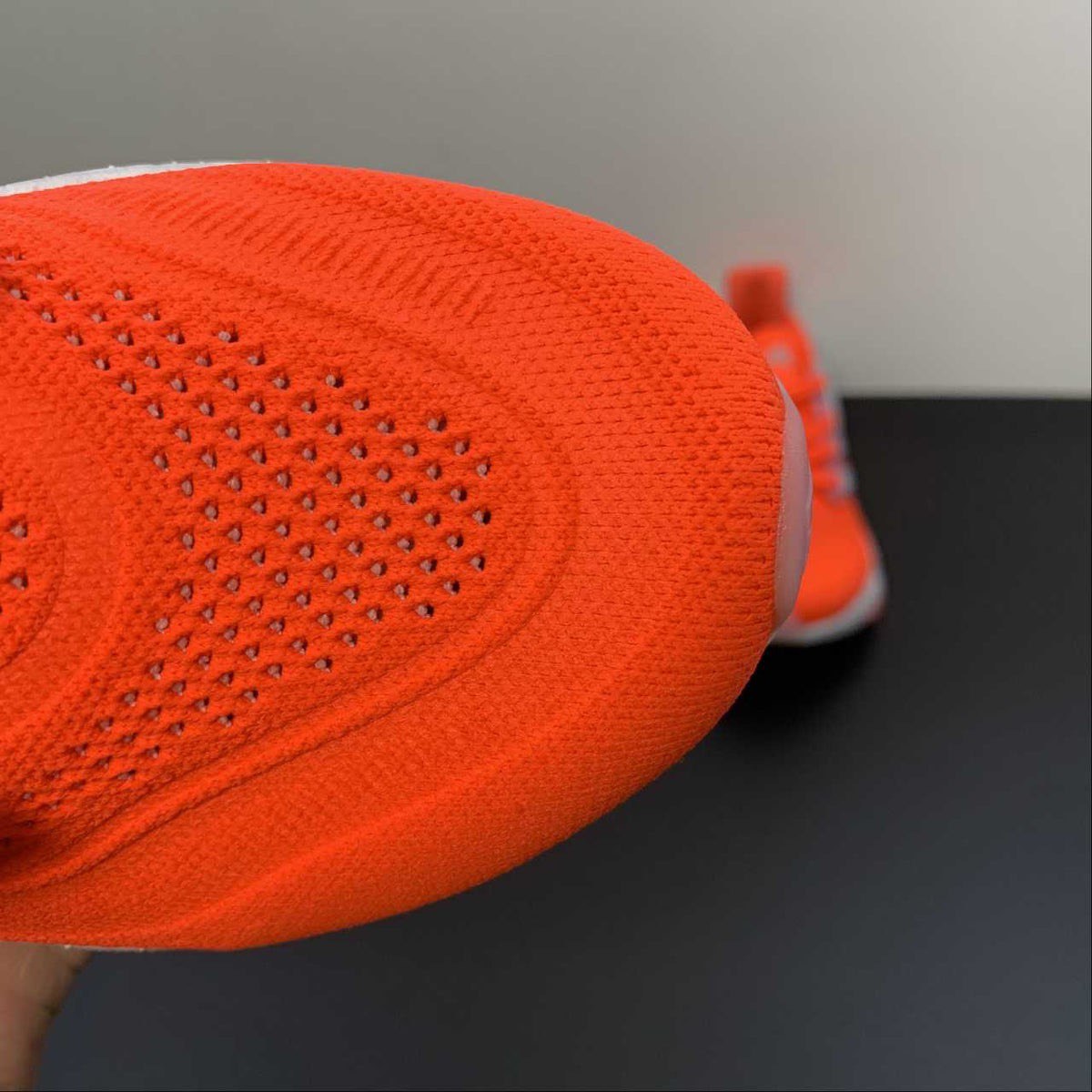 Tênis Adidas Ultraboost Light 23 Vermelho com Branco