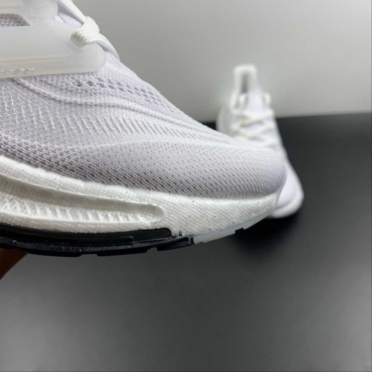 Tênis Adidas Ultraboost Light 23 Branco