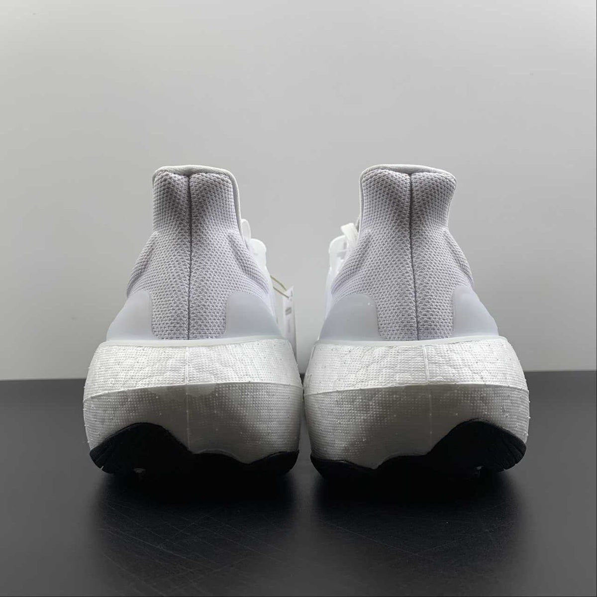 Tênis Adidas Ultraboost Light 23 Branco