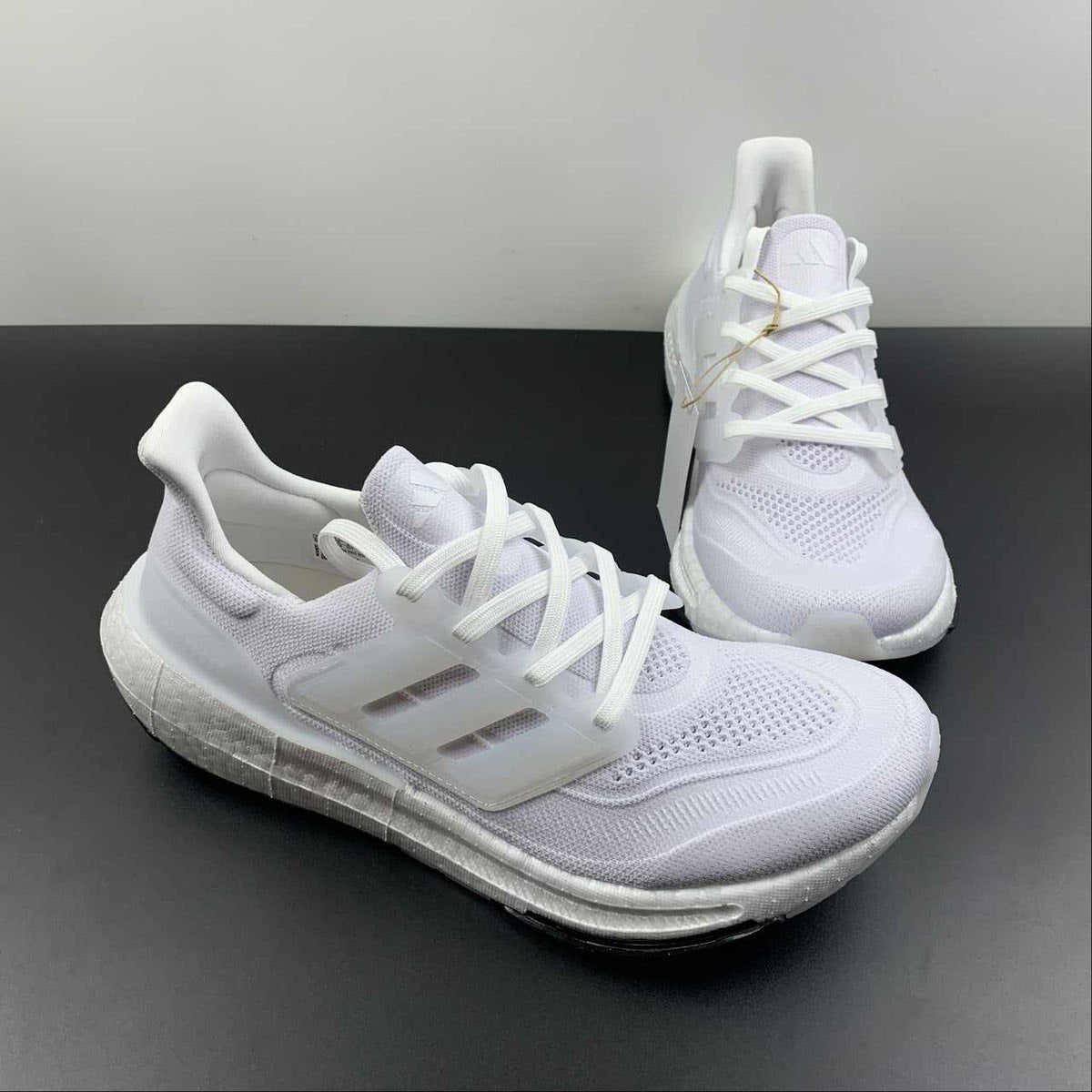 Tênis Adidas Ultraboost Light 23 Branco