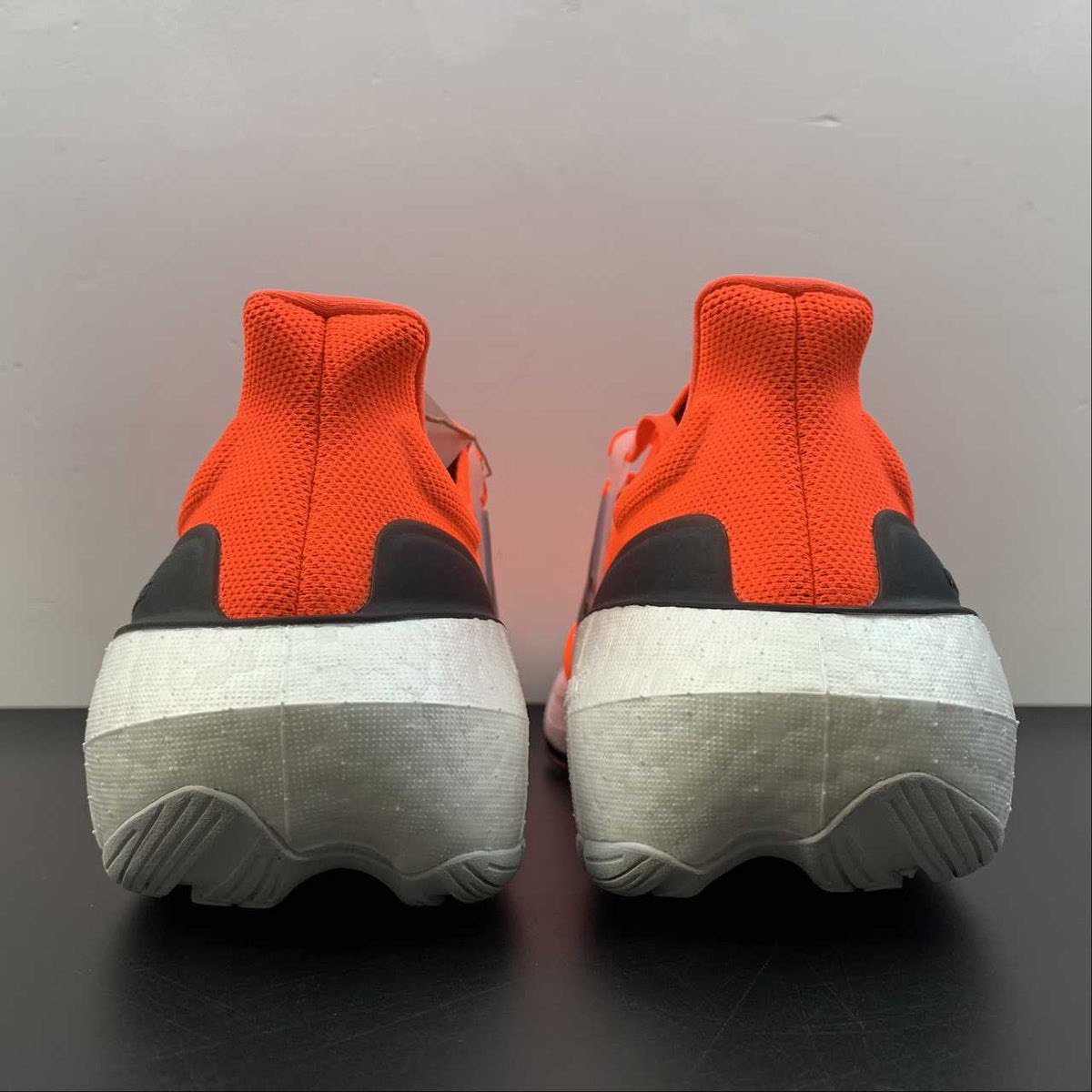 Tênis Adidas Ultraboost Light 23 Vermelho com Preto